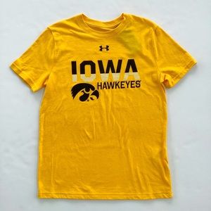 NWT Under Armour Iowa Hawkeyes Gold tee